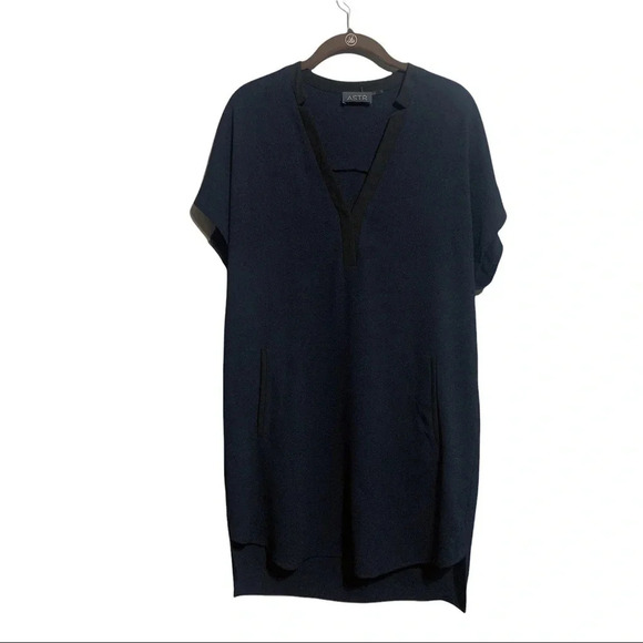 ASTR V NECK SHIFT DRESS Navy Black Size Small - Picture 2 of 8